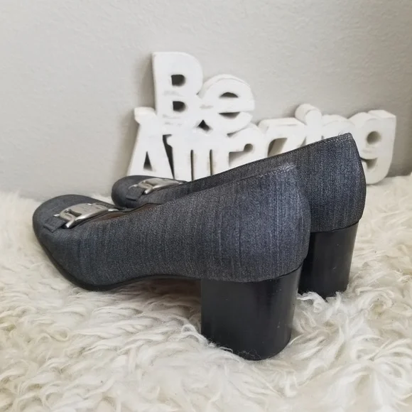 Salvatore Ferragamo Gray Heels with Sophisticated Design - Picture 8 of 13